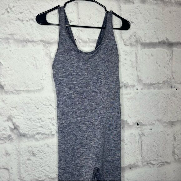 |EUC| LULULEMON Balance & Resist Onsie - Picture 2 of 8